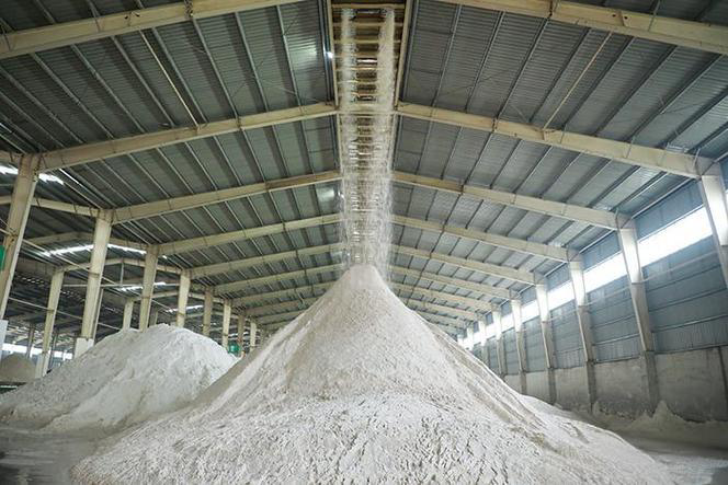 一粒 0.6 mm 的石英砂,为何从塔克拉玛干 “飞” 到中原?—— 方形摇摆筛的新疆漫游手记