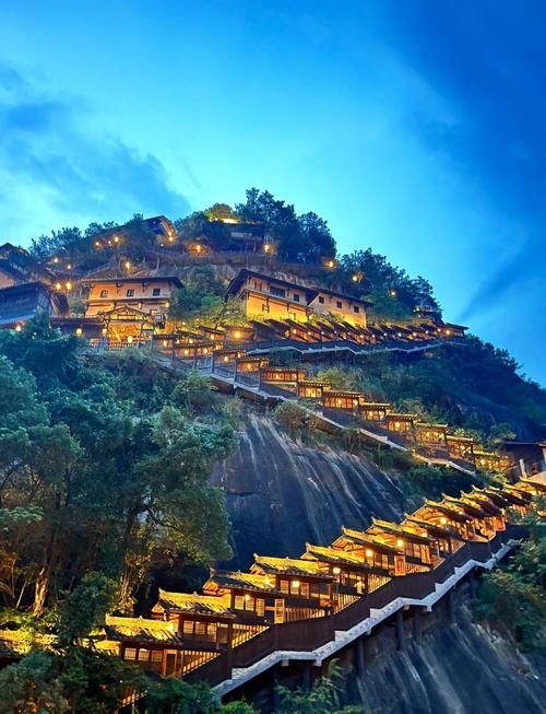 江西碳酸钙客户牵手银星机械 选用圆形摇摆筛